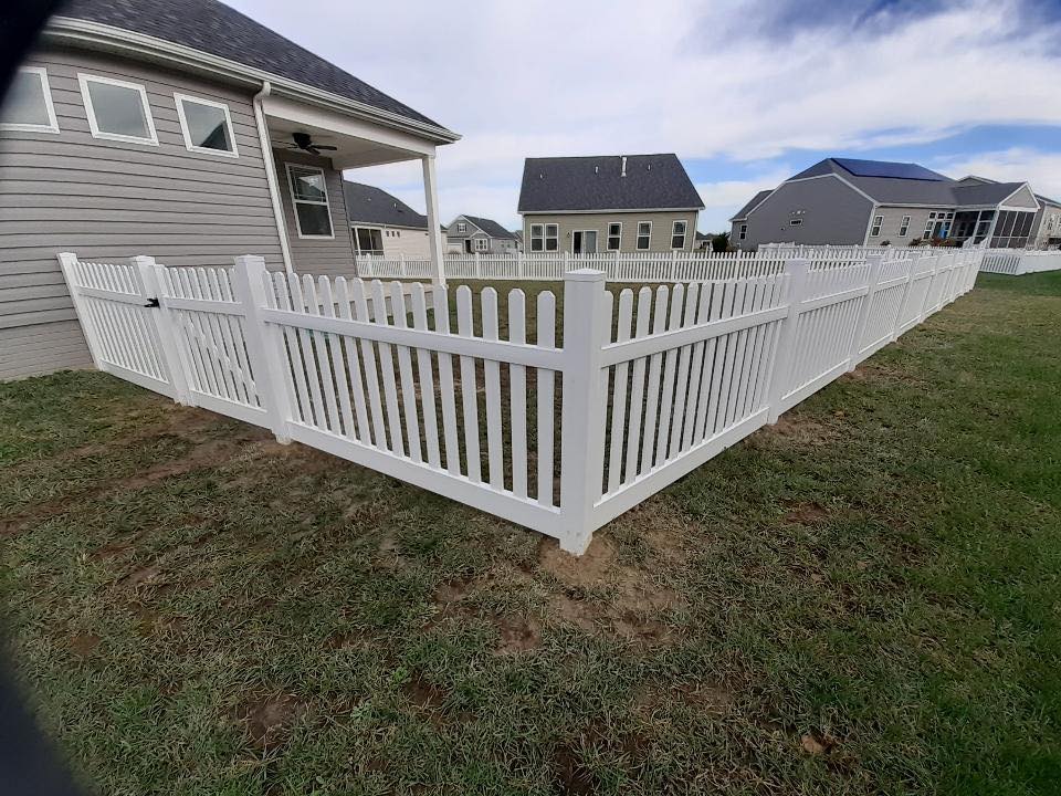 Lewes%C%DE%%E%%D%Seaside%straight%style%white%picket%fence%